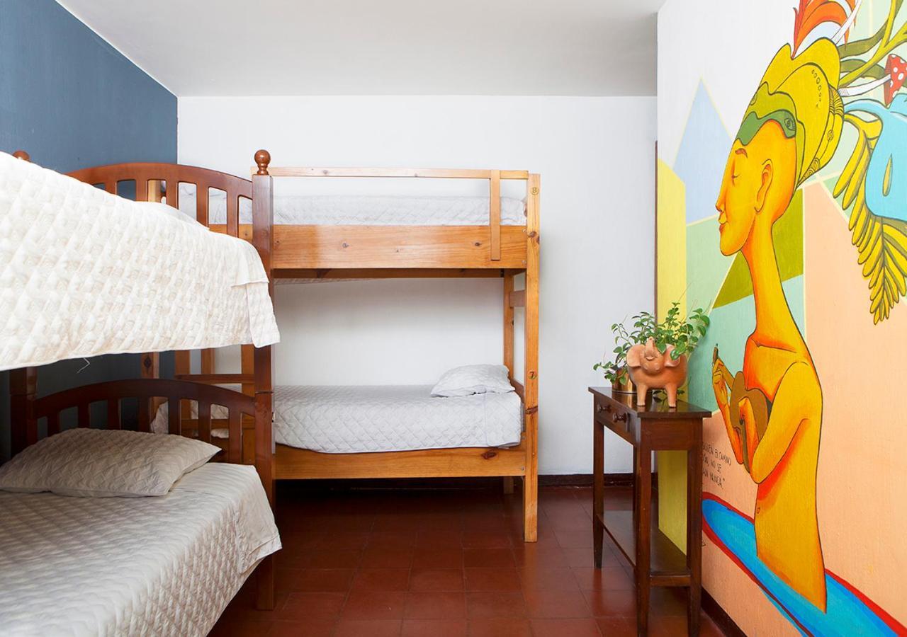 Quetzalroo Hostel Guatemala City Екстериор снимка